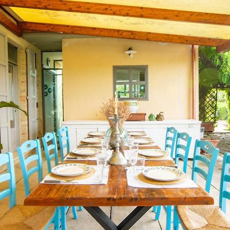 Grande Villa Storica Per Vacanze Con Giardino Privato E Piscina Ostra Luaran gambar