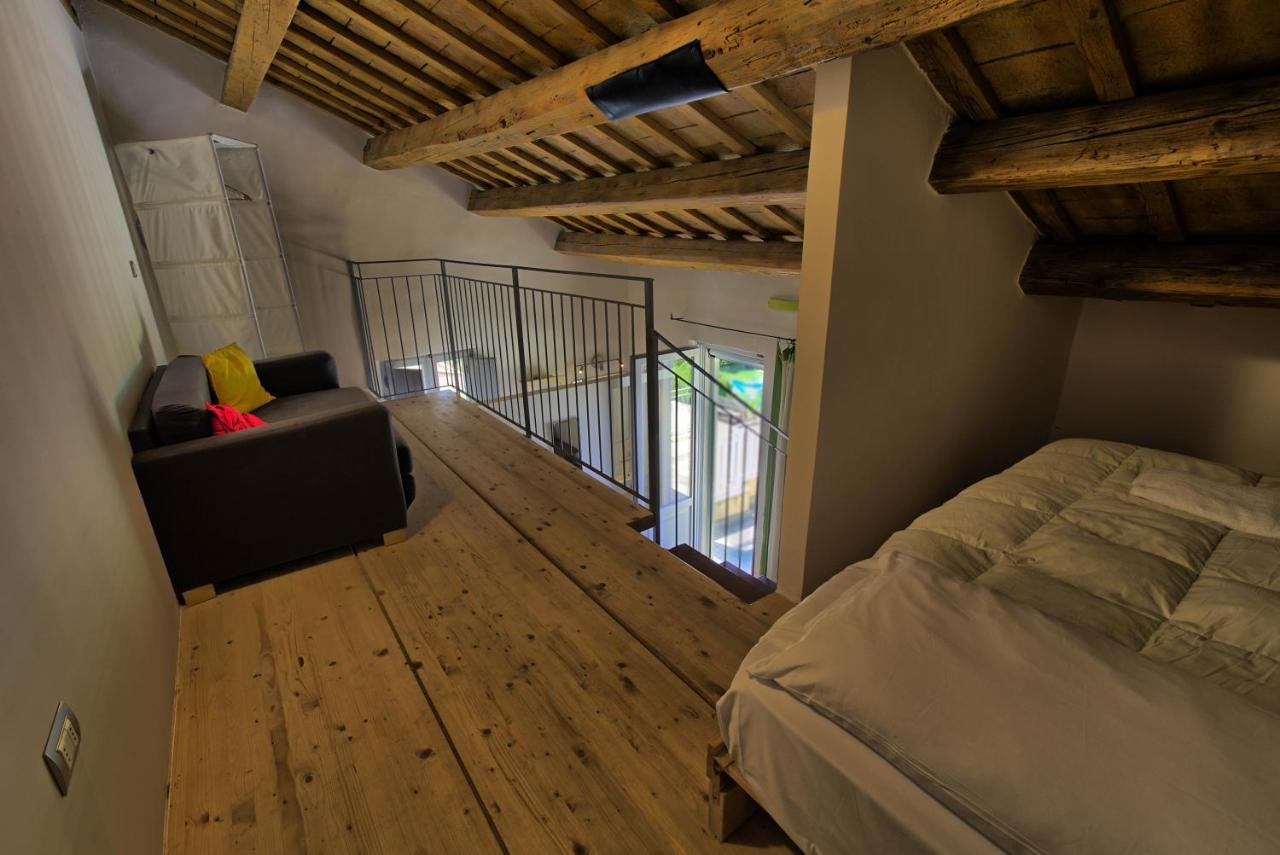Grande Villa Storica Per Vacanze Con Giardino Privato E Piscina Ostra Luaran gambar
