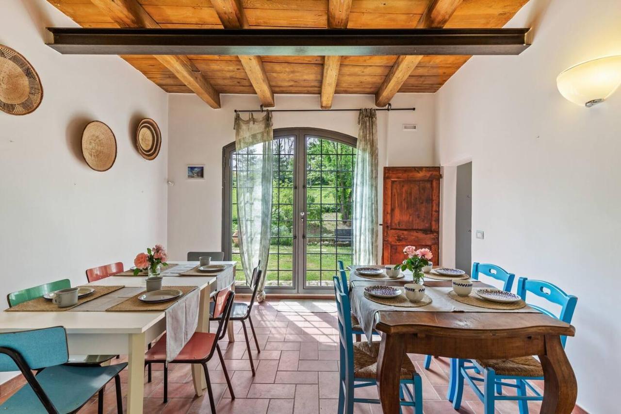 Grande Villa Storica Per Vacanze Con Giardino Privato E Piscina Ostra Luaran gambar