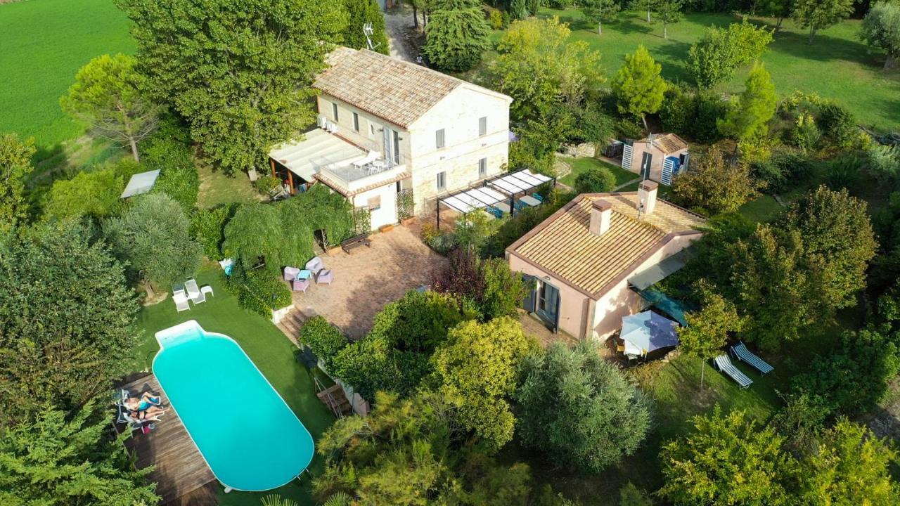 Grande Villa Storica Per Vacanze Con Giardino Privato E Piscina Ostra Luaran gambar