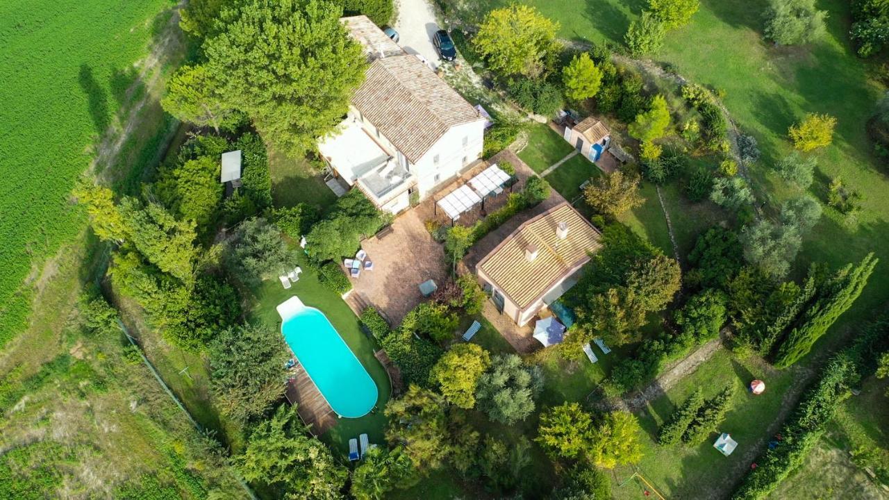 Grande Villa Storica Per Vacanze Con Giardino Privato E Piscina Ostra Luaran gambar