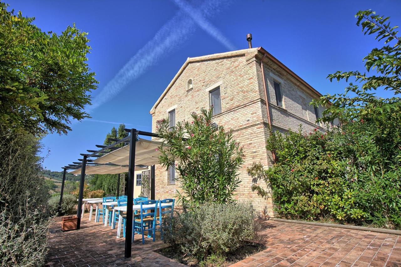 Grande Villa Storica Per Vacanze Con Giardino Privato E Piscina Ostra Luaran gambar